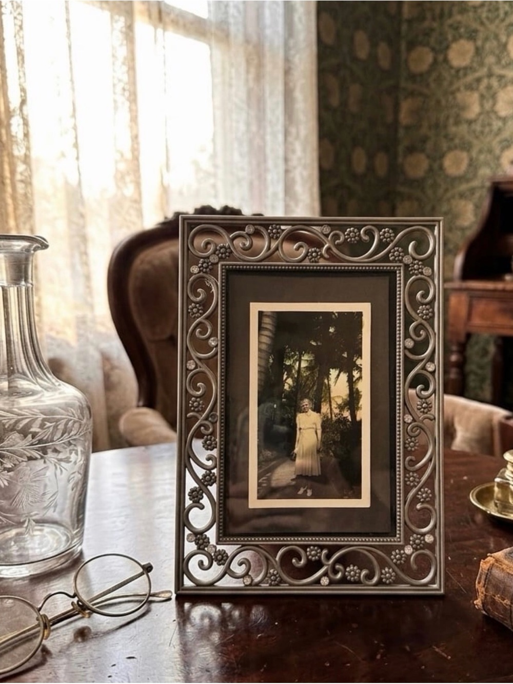 Jeweled Heirloom Faux silver Photo Frame For 4x6” Photo - Vintage Photo Included